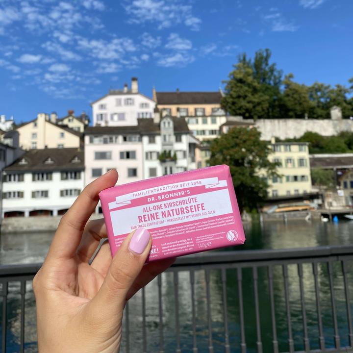 Produktbild Dr. Bronner's Dr Bronner's Cherry Blossom Pure-Castile Bar Soap with Organic Ingredients and Essential Oils 140g (Hartseife)