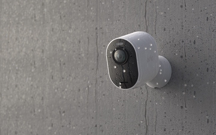 Actual product image Arlo Ultra 2 Spotlight camera, 3 kit white (3840 x 2160 pixels)