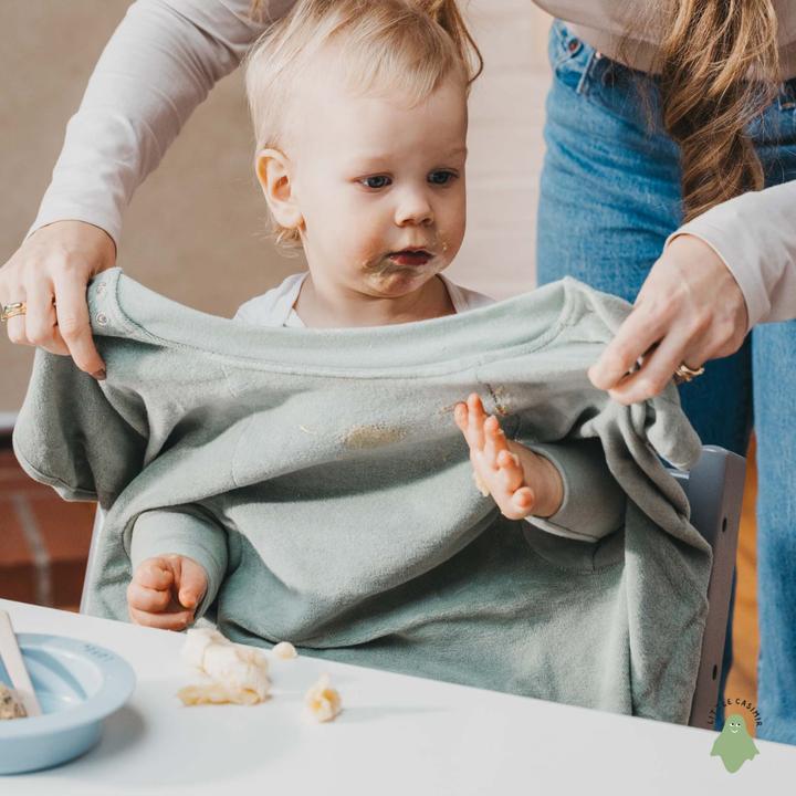 Produktbild Little Casimir Lätzchen mit Ärmeln – wasserdicht, saugfähig & verstellbar, für Babys 6M-4J (6 Monate)