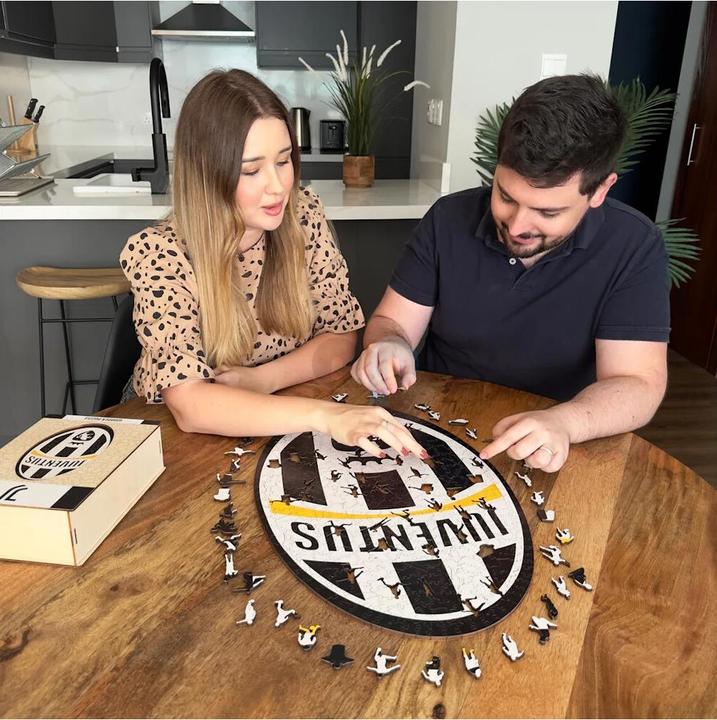 Image du produit Iconic Juventus FC - Logo Rétro - Puzzle en Bois Taille S (150 Pièces) (150 pièces)