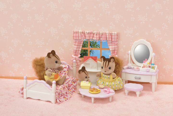 Actual product image Sylvanian Families Bedroom Vanity Set