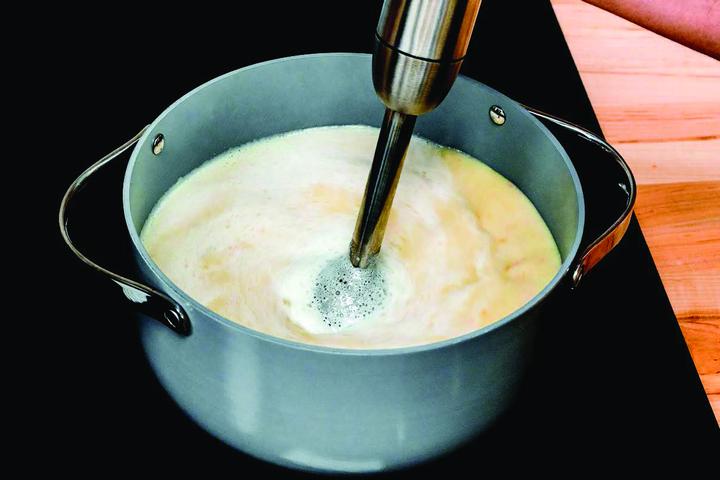 Actual product image Ohmex Handmixer