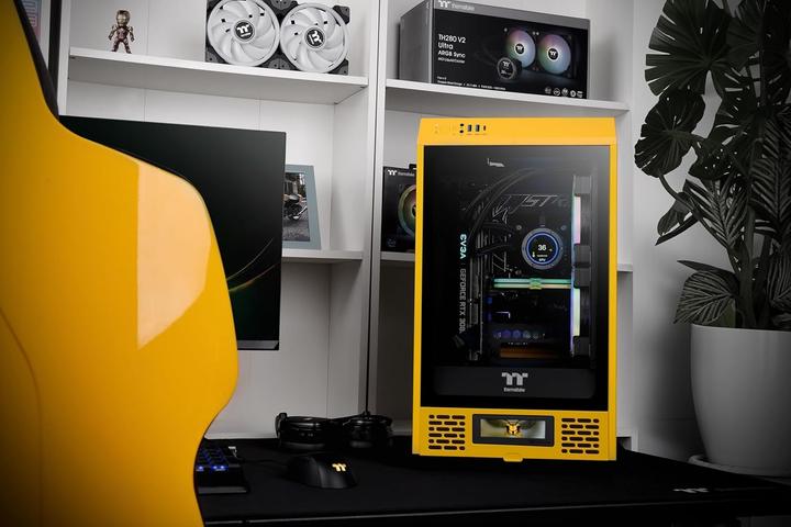 Produktbild Thermaltake The Tower 200 Mini-Tower Mini-ITX Gehäuse Sichtfenster Bumblebee