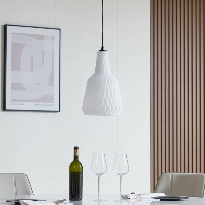 Actual product image Lindby Hängeleuchte Belarion, opal, 1-flg., Glas, Ø 23 cm (E27)