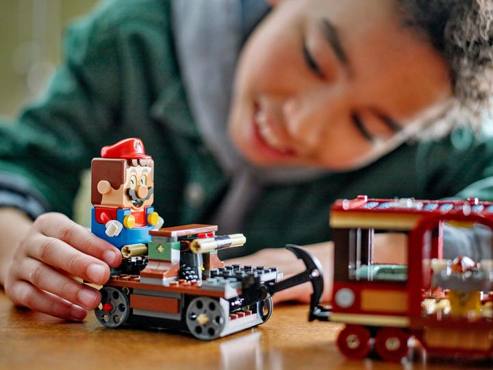 Actual product image LEGO The Bowser express train (71437, LEGO Super Mario)