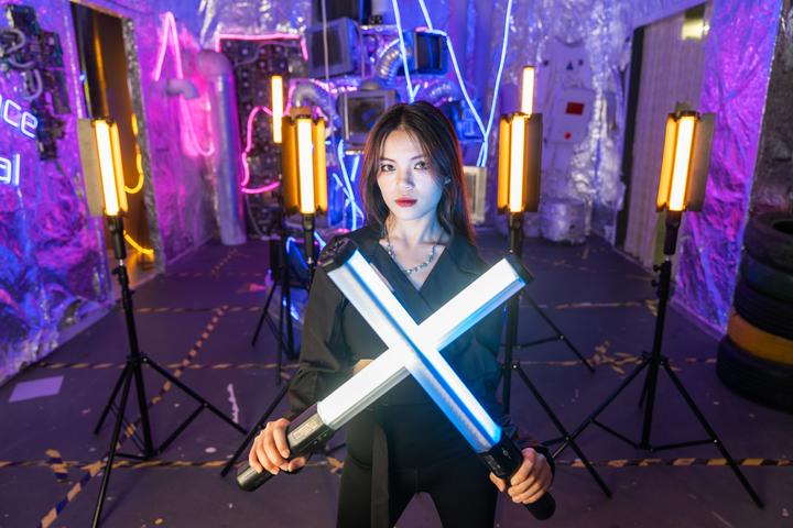 Actual product image Viltrox H18 Bi LED RGB Light Stick
