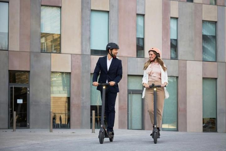 Immagine prodotto Segway-Ninebot Kick Scooter E22E (20 km/h, 22 km, 300 W)