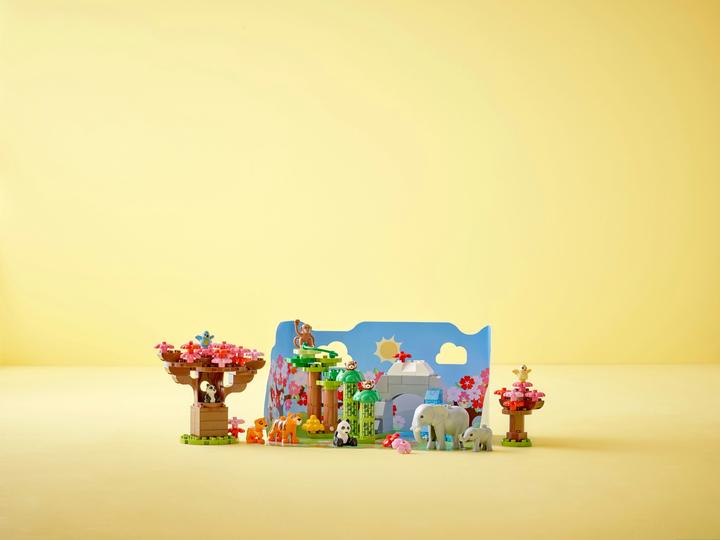 Actual product image LEGO Wild animals of Asia (10974)