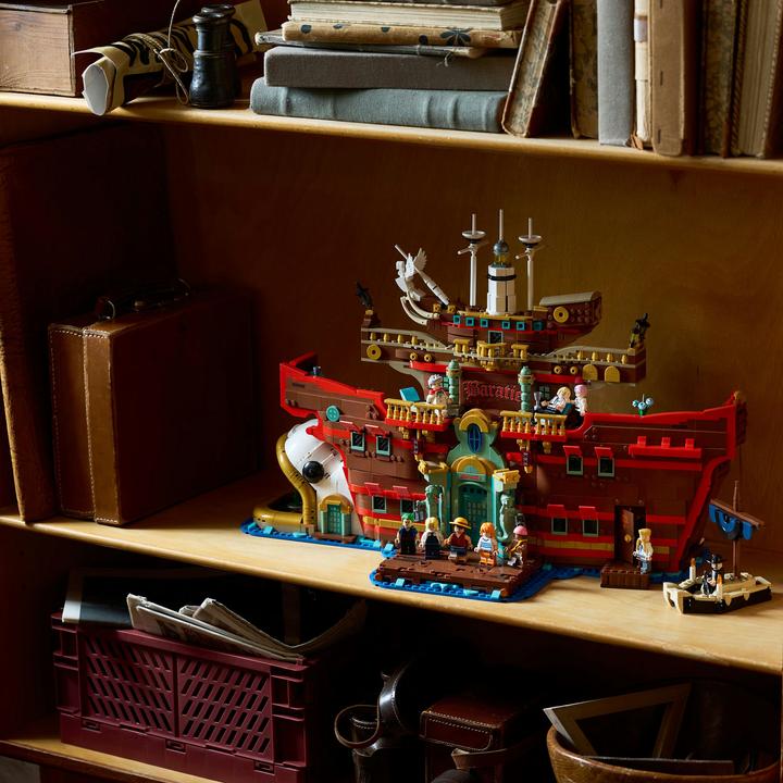 Actual product image LEGO Baratié, das Schwimmende Restaurant (75640, LEGO DC)