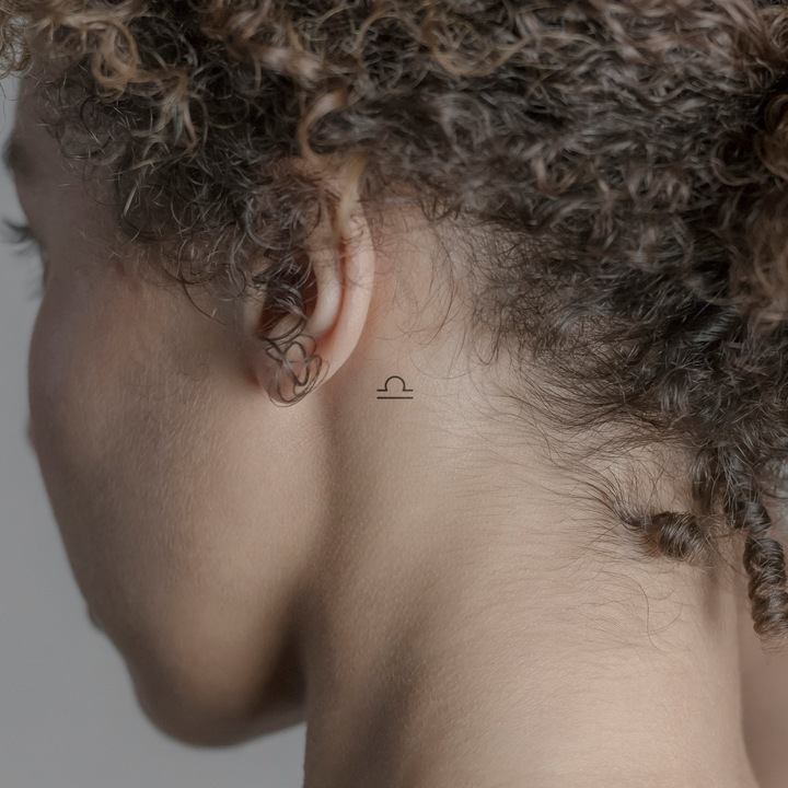 Immagine prodotto minink Tatuaggio temporaneo - segno zodiacale Bilancia minimalista