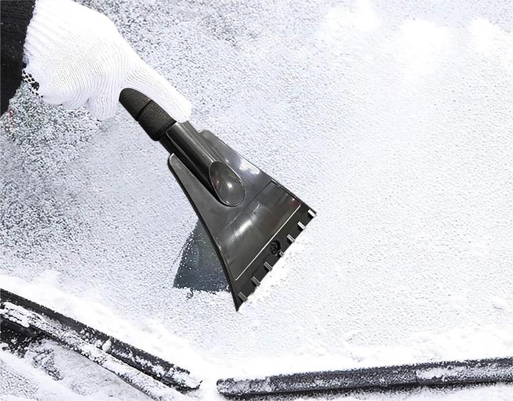 Actual product image IWH Microfibre windscreen cleaner with ice scraper