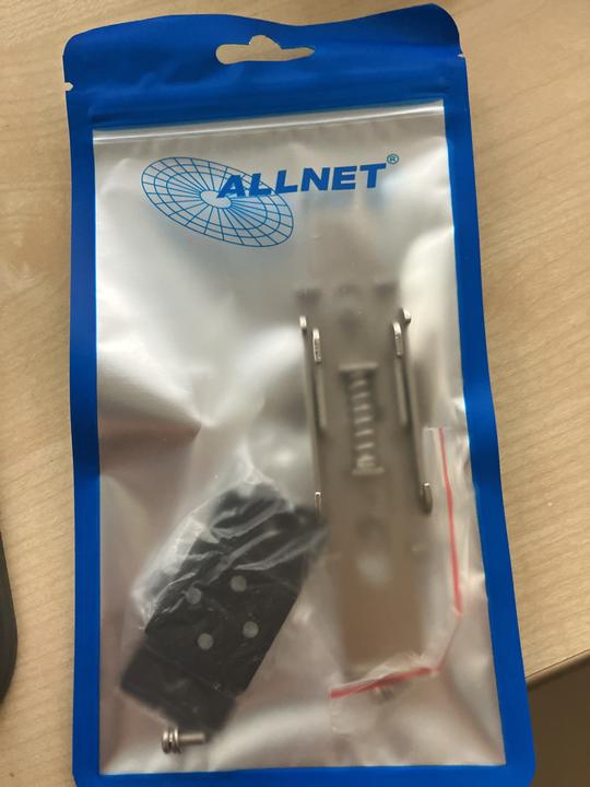 Image du produit Allnet switch industrial unmanaged Layer2 4 Port GbE zbh. DIN-Ersatzadapter (4 ports)