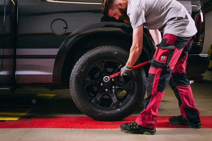Actual product image Gedore Red red R78900550 Torque spanner 110-550 Nm (3/4", 110 Nm, 550 Nm)