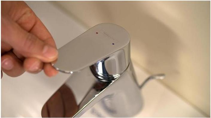 Actual product image hansgrohe Focus single-lever basin mixer 70 with pop-up waste