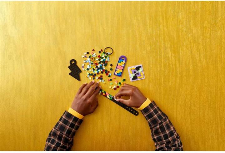 Produktbild LEGO Hogwarts Zubehörset (LEGO Dots)