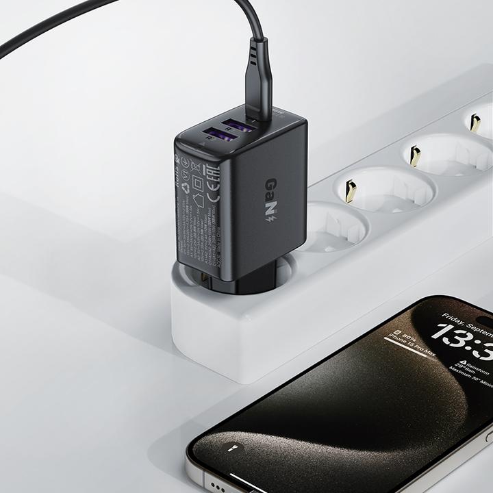Produktbild Acefast A57 PD 35W GaN-Ladegerät 2 x USB-A + USB-C mit 3 Anschlüssen – Schwarz (35 W, 3 Ports)