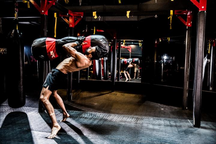 Produktbild UFC PRO Throwing Dummy (Leer)