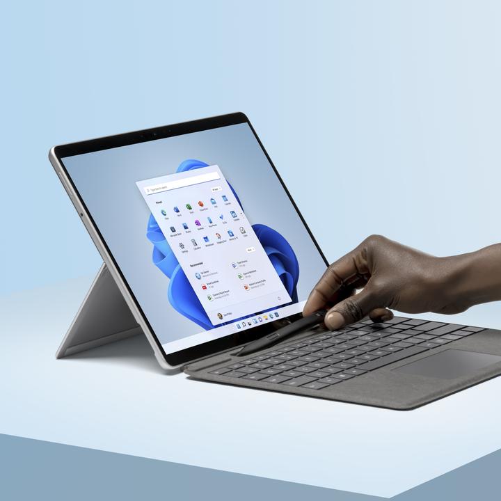 Produktbild Microsoft Surface Pro Signature Keyboard mit Slim Pen 2 (CH)