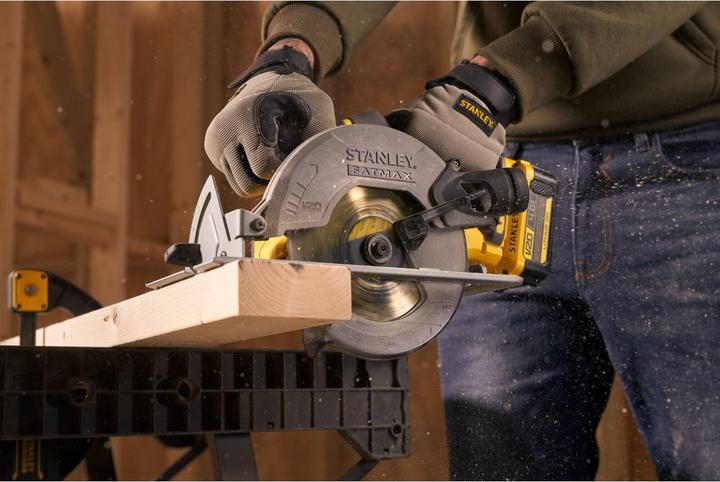 Actual product image Stanley Hand-held circular saw (battery)