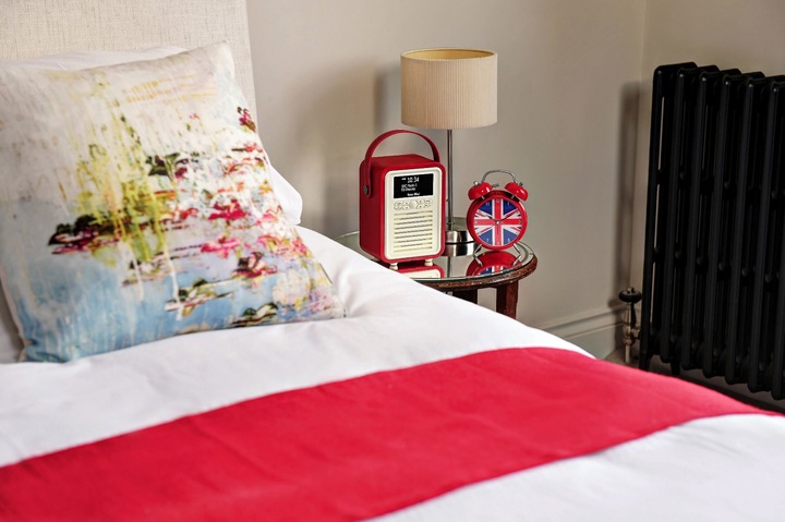 Actual product image View Quest Retro Mini (DAB+, FM, Bluetooth)