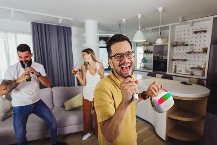 Produktbild Cellularline Mini Karaoke Speaker (8 h, Batteriebetrieb)