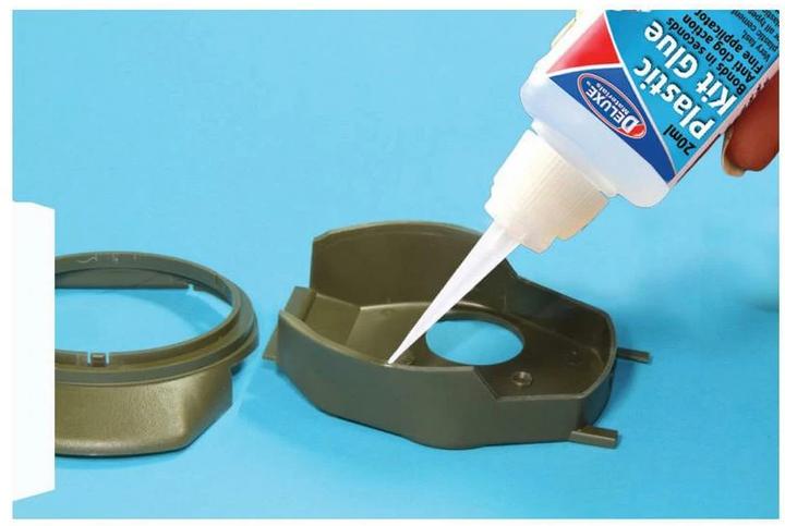 Actual product image Deluxe Materials Plastic Kit Glue 20ml (25 g, 20 ml)