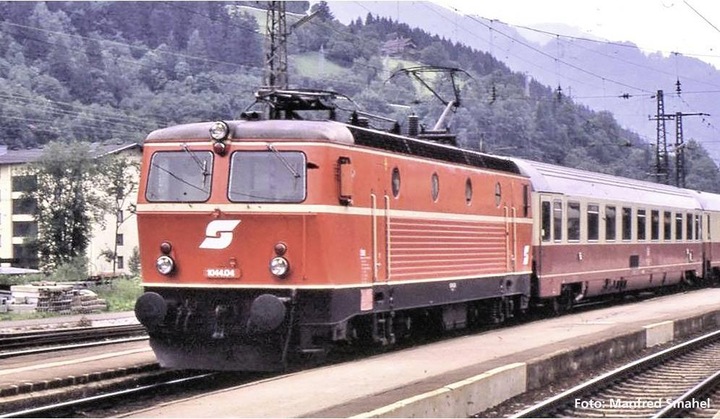 Actual product image Piko Electric locomotive Rh 1044 ÖBB Ep.IV, DCS (Track H0)