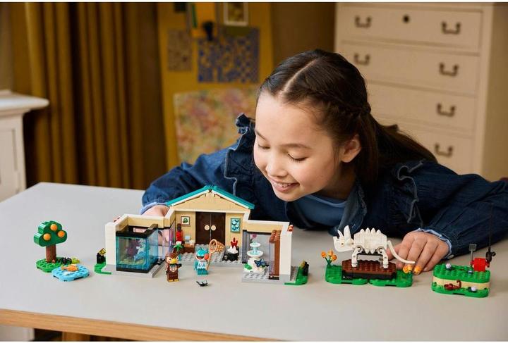 Actual product image LEGO Blathers's museum collection (77056, LEGO Animal Crossing)