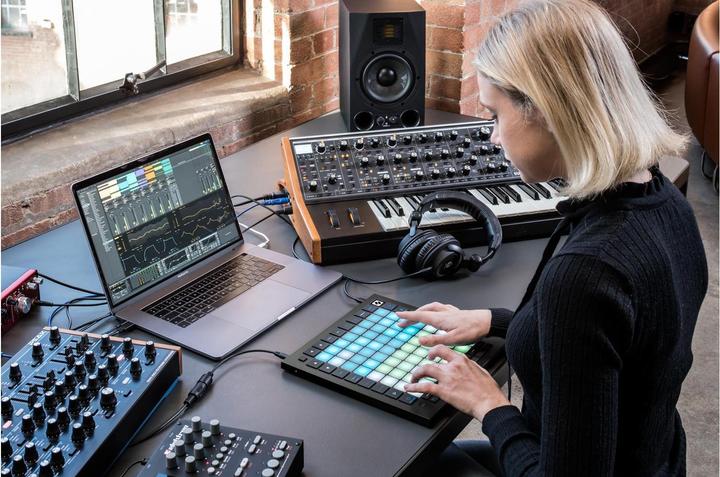 Actual product image novation Launchpad Pro MKIII (Controller)