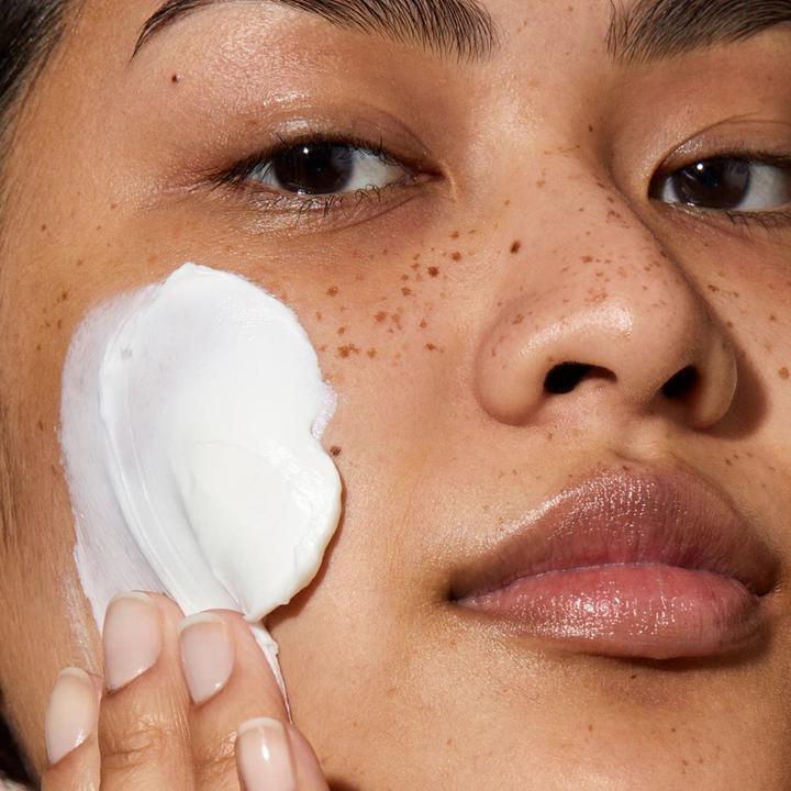 Actual product image Omorovicza Queen Cleanser (Cleansing Foam, Cleansing lotion, 150 ml)