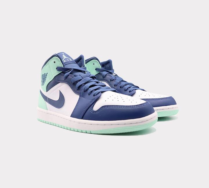 Produktbild Nike Air Jordan 1 (42)