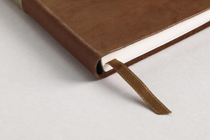 Actual product image Clairefontaine Flying Spirit (A5, Lined, Hardcover)