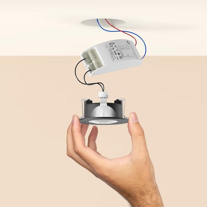 Actual product image Philips Hue White & Colour Ambiance (GU5.3, 6.30 W, 400 lm, 2 x, G)