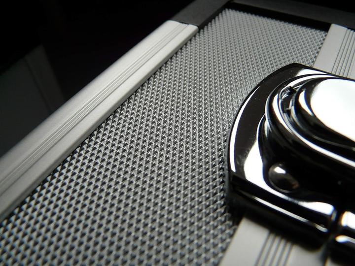 Actual product image Famex Aluminum Tool Case with Pallets