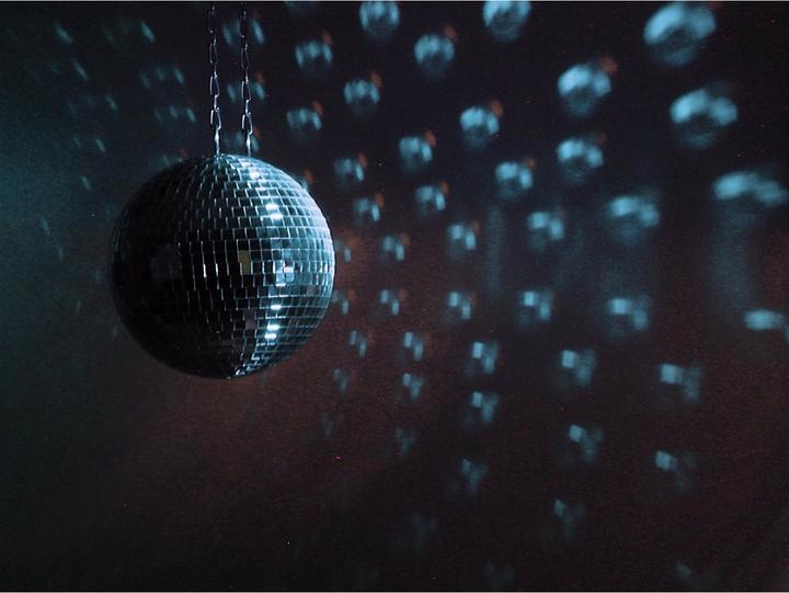 Actual product image Eurolite Mirror ball set 30cm with pinspot (30 cm)
