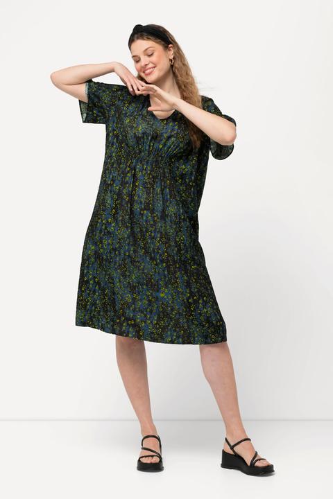 Image du produit Ulla Popken Robe midi à pois. Décolleté en V, manches courtes. Empiècement smocké. (46, 48)