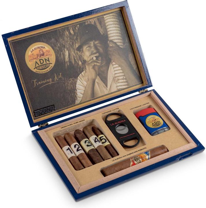 La Aurora DNA Training Kit (Robusto, Corona)