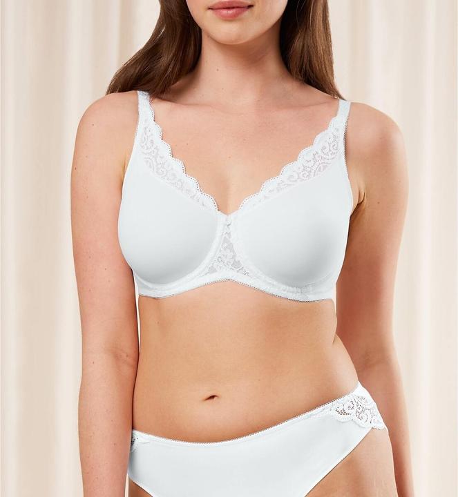 Actual product image Triumph Minimizer AMOURETTE (Single pack, 90 D)