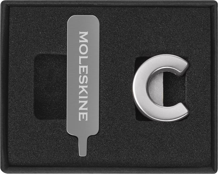 Actual product image Moleskine Pin Letter C Silver (No binding)