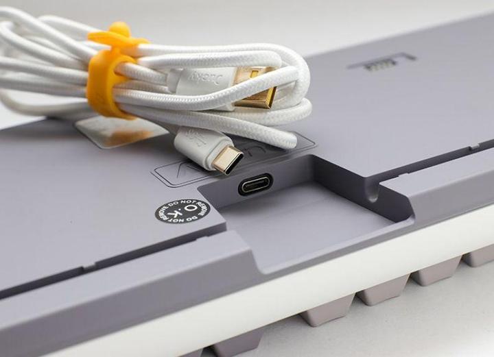 Actual product image Ducky One 3 Mist Grey, toetsenbord (US, Cable)