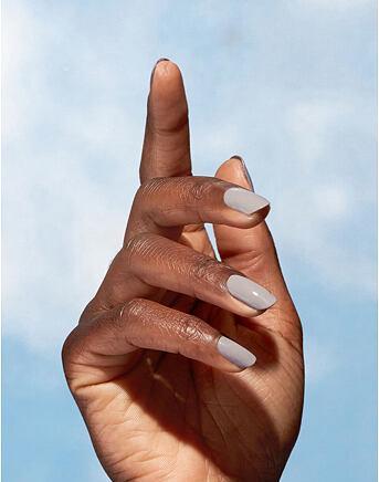 Image du produit OPI Nature Strong (NAT 027 Dawn Of A New Gray (Aube d'un nouveau gris), Vernis à ongles effet gel)