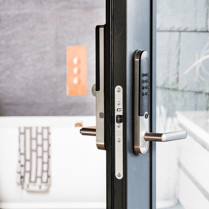 Produktbild Yale Doorman L3 -??lylukko, harjattu ter??s (Bluetooth, Elektronische Zahlenkombination)