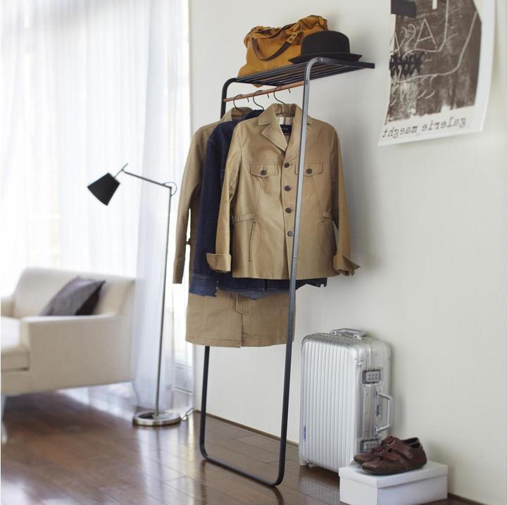 Produktbild Yamazaki Lehnende Garderobe mit Ablage TOWER