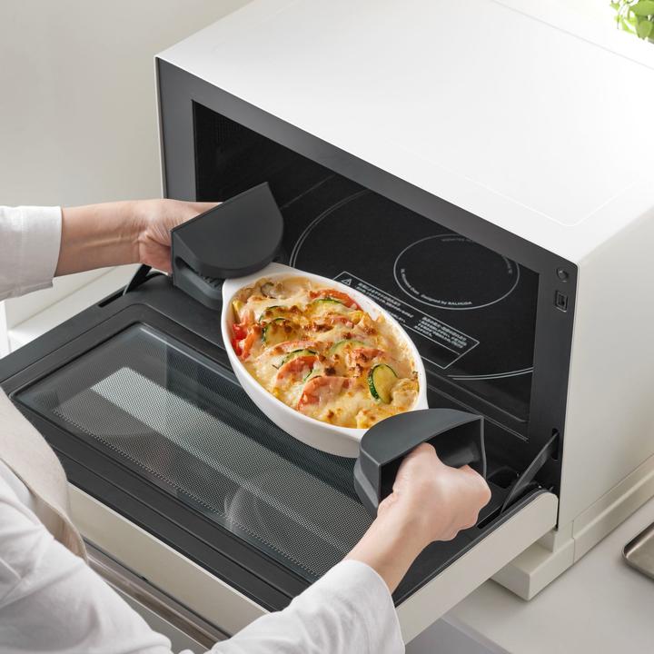 Actual product image Yamazaki Magnetic silicone potholders (set of 2) TOWER (Plastic)