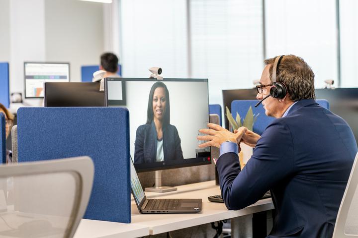 Produktbild Poly Voyager 4320 (Kabellos, Kabelgebunden, USB-A)