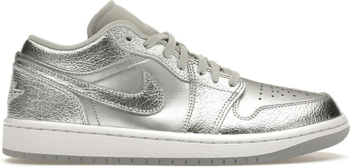 Produktbild Jordan 1 Low SE Metallic Silver (Women's) (40)