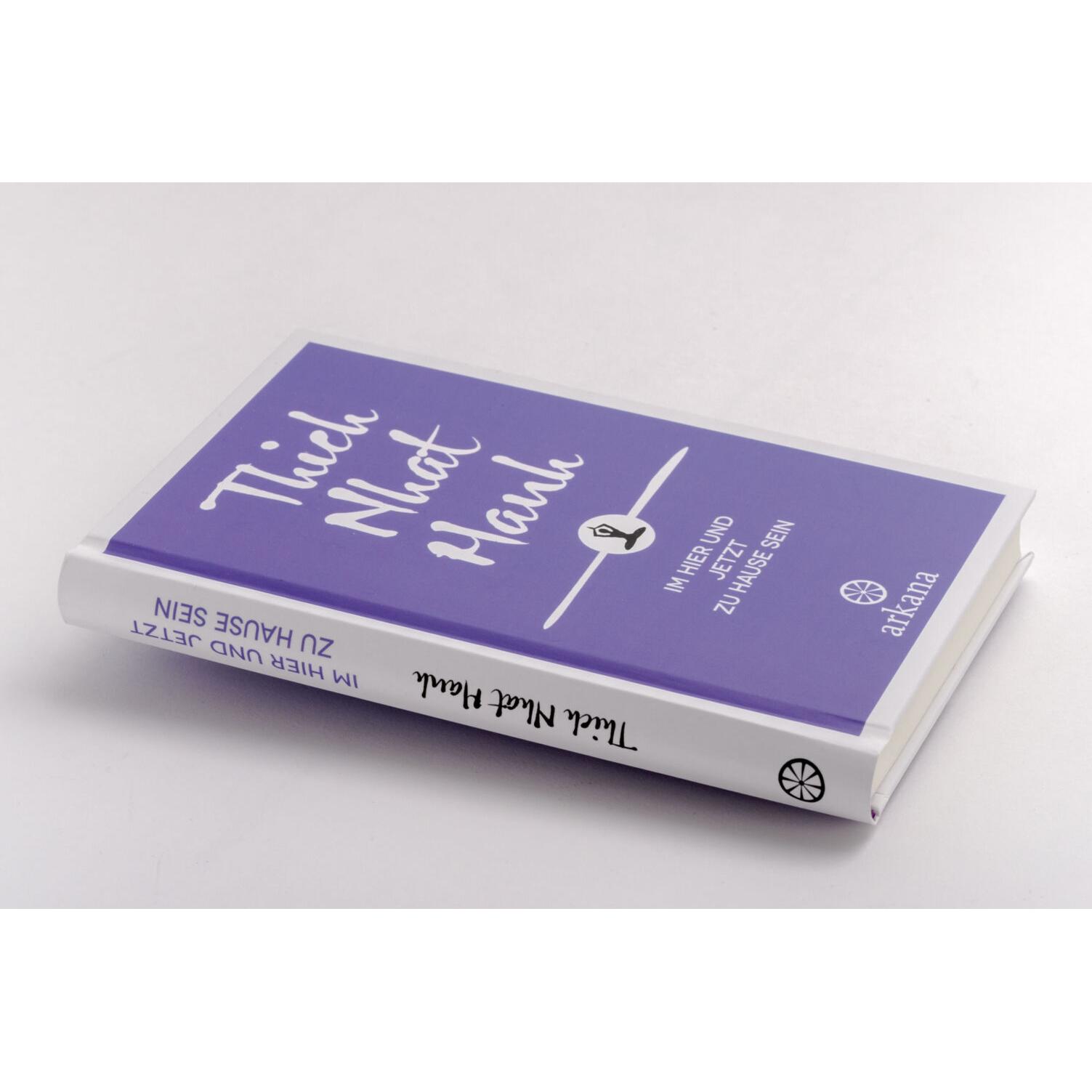 Thumbnail - Im Hier und Jetzt zu Hause sein, Sachbücher von Thich Nhat Hanh