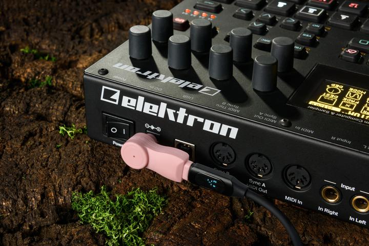 Actual product image MyVolts PDT12P1- USB-C PD Step Up Tip, 12V c+ve 2.1mm/2.5mm