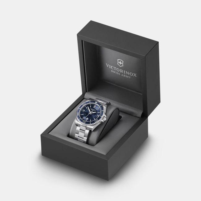 Produktbild Victorinox Maverick, Taucheruhr, Herrenuhr, 43 cm, Ziffernblatt blau, Edelstahl Armband silber (Taucheruhr, 43 mm)