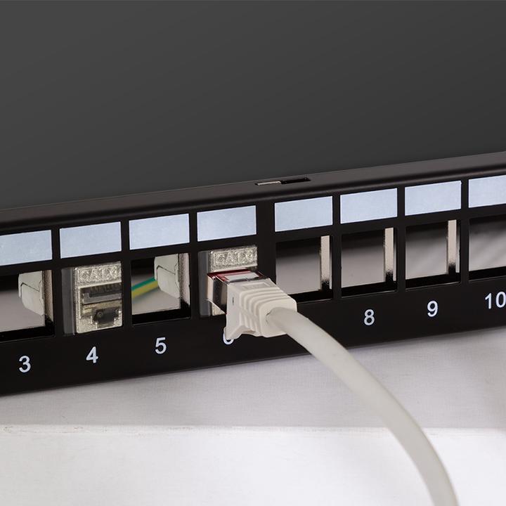 Actual product image LogiLink Modulares 24-Port Cat.6A Keystone Patchpanel, 1 HE, 19" Einbau, EconLine